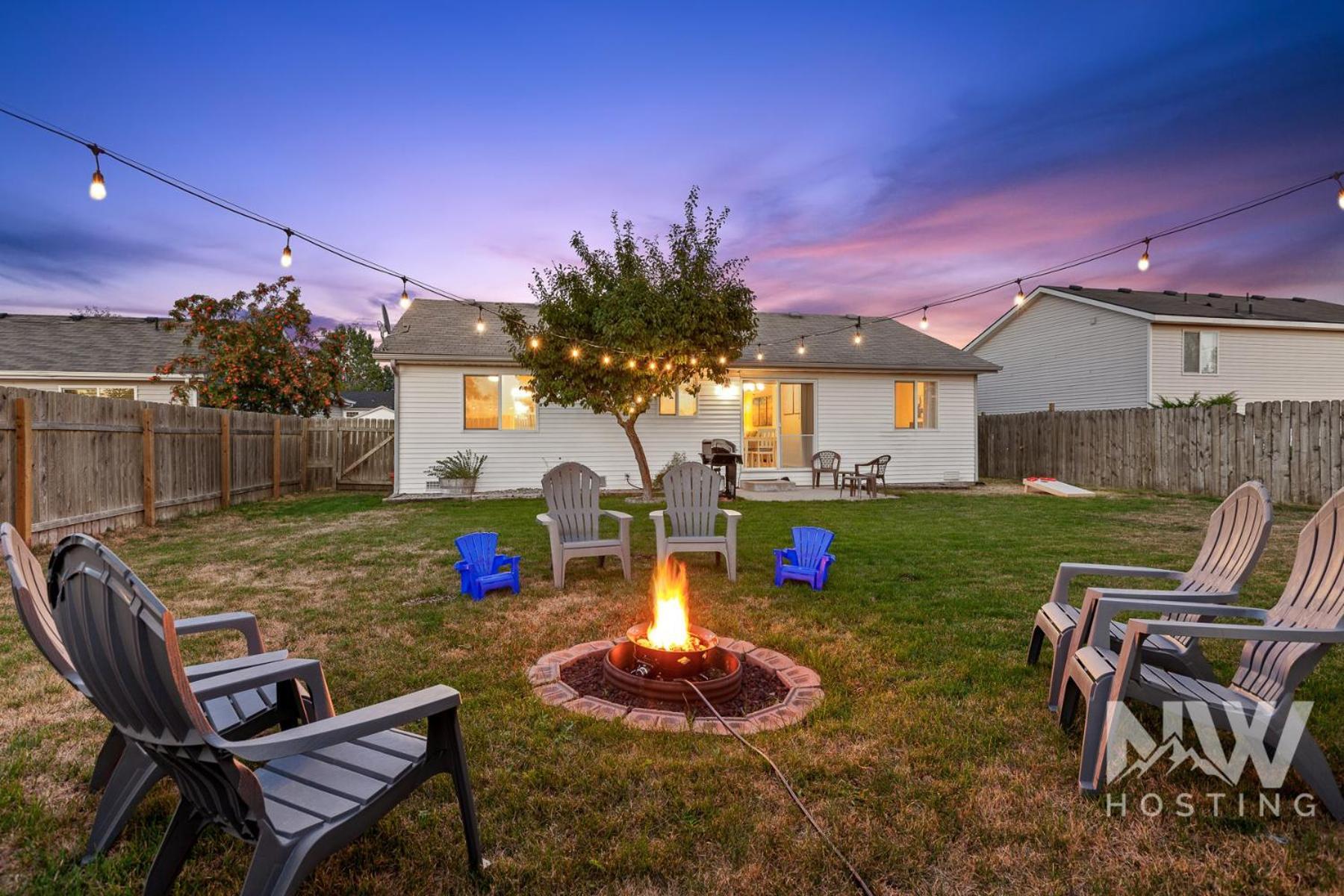 Charming Home Ear Triple Play Silverwood Hayden Lake Fire Pi Fenced Yard A Plum Tree 1219 Exterior photo