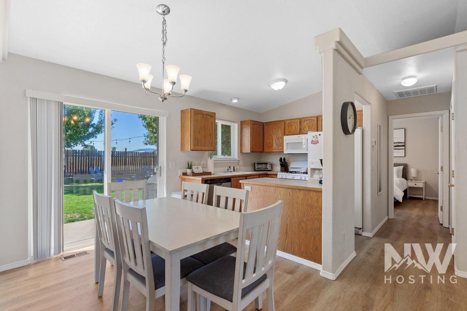 Charming Home Ear Triple Play Silverwood Hayden Lake Fire Pi Fenced Yard A Plum Tree 1219 Exterior photo
