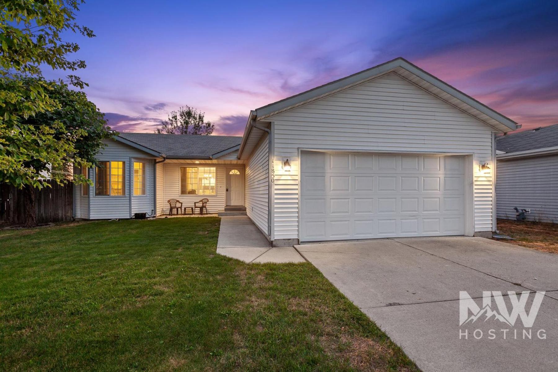 Charming Home Ear Triple Play Silverwood Hayden Lake Fire Pi Fenced Yard A Plum Tree 1219 Exterior photo